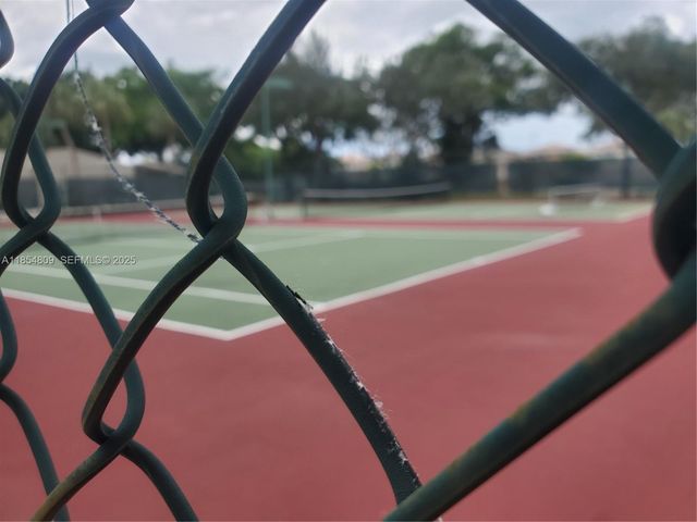 3940 Inverrary Boulevard 402A, Lauderhill, FL 33319