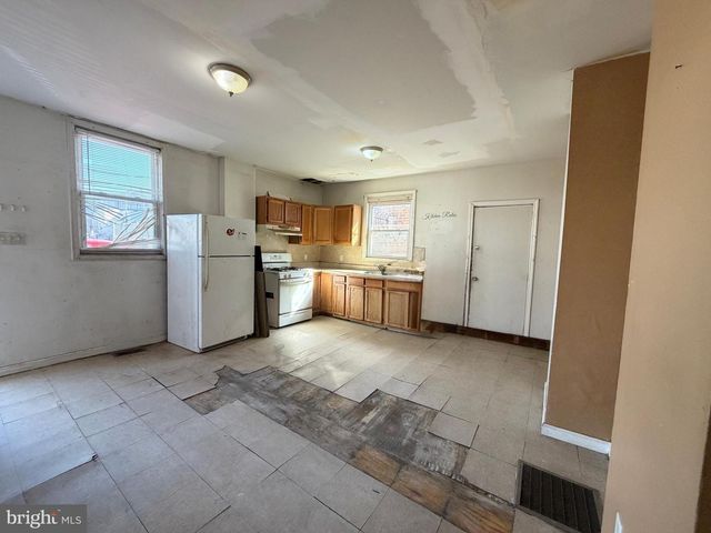 1501 S DOVER ST, Philadelphia, PA 19146