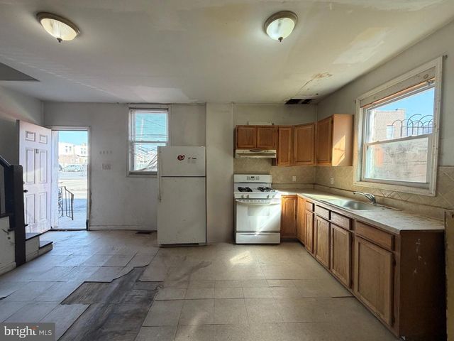 1501 S DOVER ST, Philadelphia, PA 19146