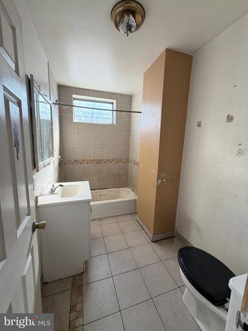 1501 S DOVER ST, Philadelphia, PA 19146