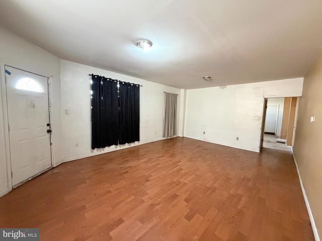 1501 S DOVER ST, Philadelphia, PA 19146