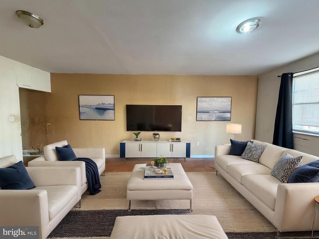 1501 S DOVER ST, Philadelphia, PA 19146