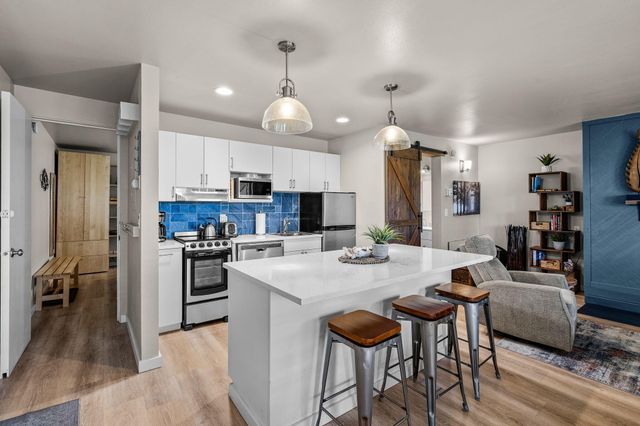 18575 SW Century Drive # 660, Bend, OR 97702