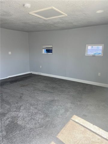 7068 Calvin Avenue, Reseda, CA 91335