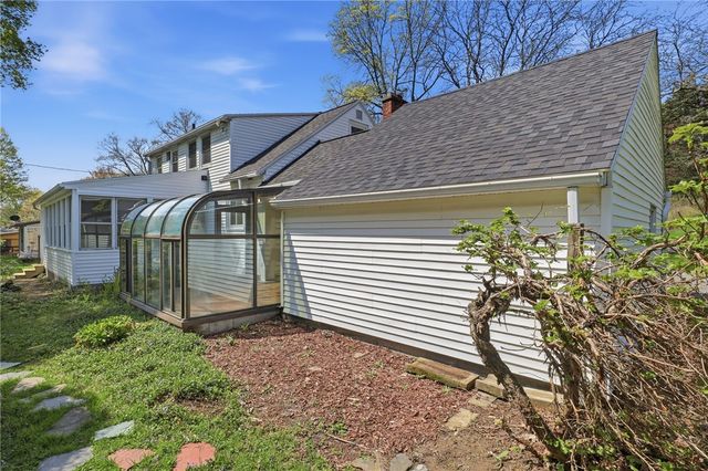 2632 Oakview Drive, Irondequoit, NY 14617