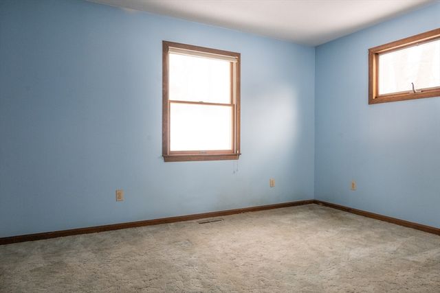 163 Prospect St Ext, Westfield, MA 01085