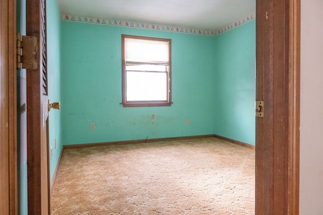 163 Prospect St Ext, Westfield, MA 01085