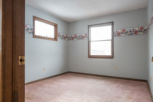 163 Prospect St Ext, Westfield, MA 01085