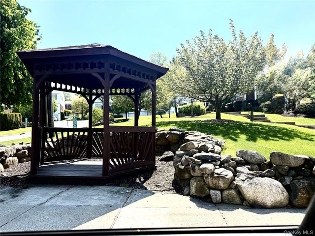 164 Somerset Drive, Suffern, NY 10901