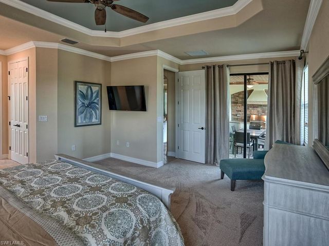 2850 Aviamar CIR, Naples, FL 34114