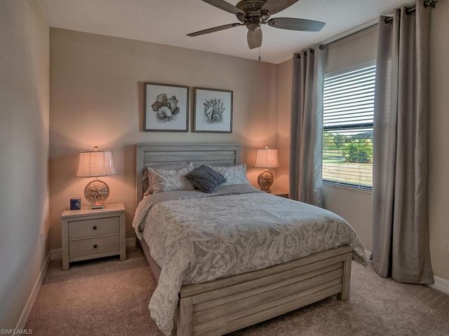 2850 Aviamar CIR, Naples, FL 34114