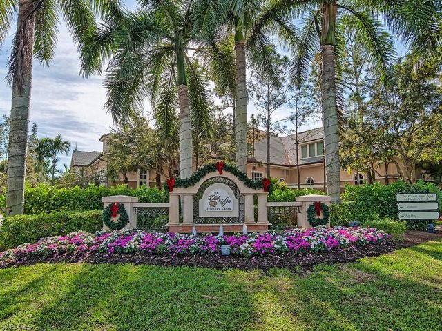 2850 Aviamar CIR, Naples, FL 34114