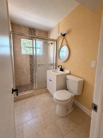 175 E 24TH Street, Riviera Beach, FL 33404