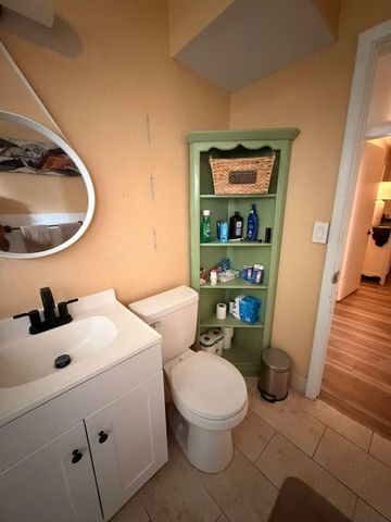 175 E 24TH Street, Riviera Beach, FL 33404