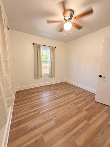 175 E 24TH Street, Riviera Beach, FL 33404