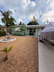175 E 24TH Street, Riviera Beach, FL 33404