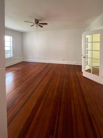 754 Meridian Avenue 15, Miami Beach, FL 33139