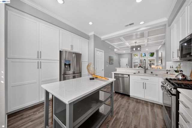 206 Grayson Ter, San Jose, CA 95126