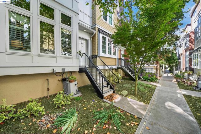206 Grayson Ter, San Jose, CA 95126