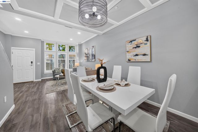 206 Grayson Ter, San Jose, CA 95126