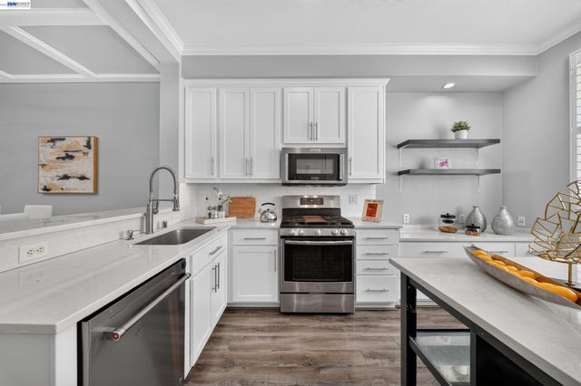 206 Grayson Ter, San Jose, CA 95126