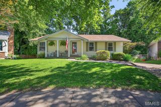 2470 Country Run Court, Maryland Heights, MO 63043