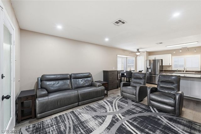 7632 Oyster Cove Drive, Las Vegas, NV 89128