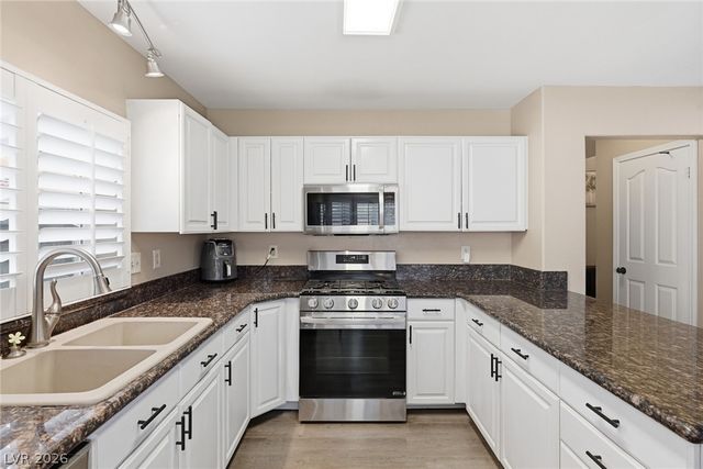 7632 Oyster Cove Drive, Las Vegas, NV 89128