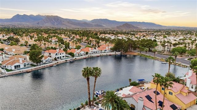 7632 Oyster Cove Drive, Las Vegas, NV 89128