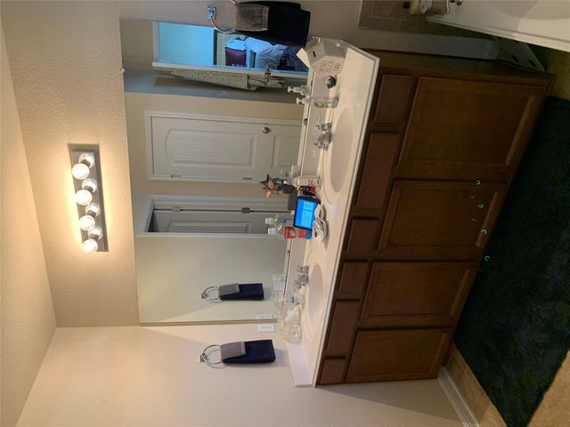 779 Hometown PKWY, Kyle, TX 78640