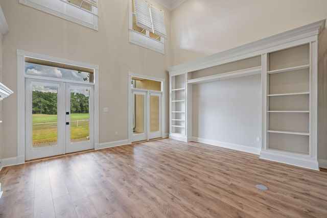 38 Emerald Row, Hattiesburg, MS 39402