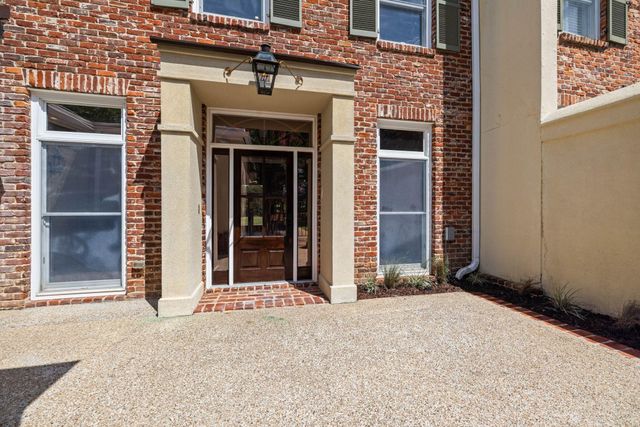 38 Emerald Row, Hattiesburg, MS 39402