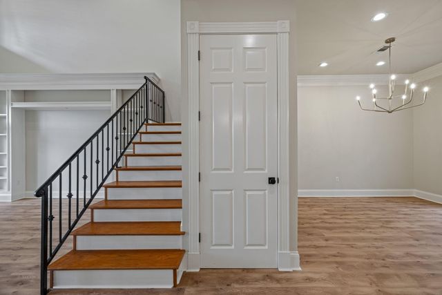 38 Emerald Row, Hattiesburg, MS 39402