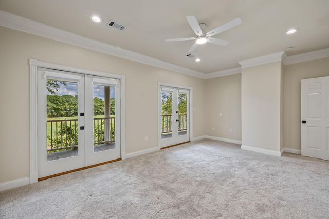 38 Emerald Row, Hattiesburg, MS 39402