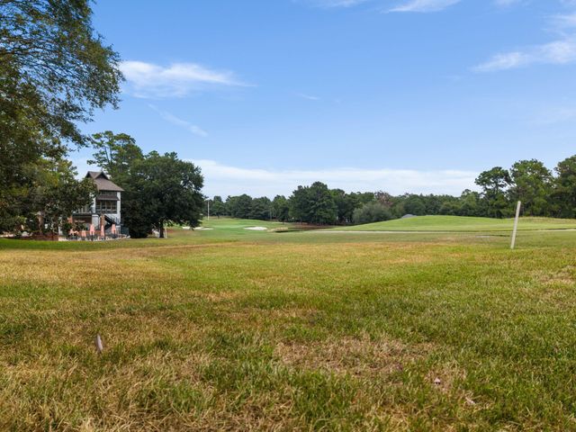 38 Emerald Row, Hattiesburg, MS 39402