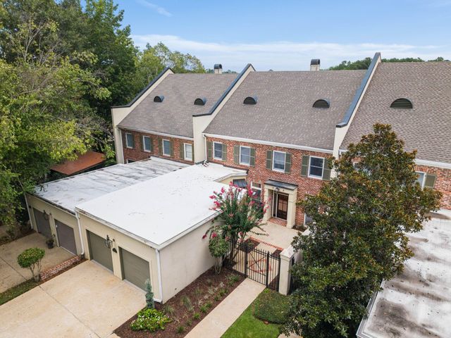 38 Emerald Row, Hattiesburg, MS 39402