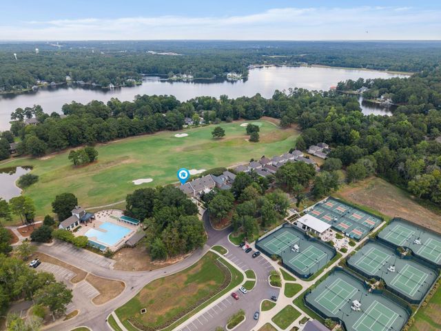 38 Emerald Row, Hattiesburg, MS 39402