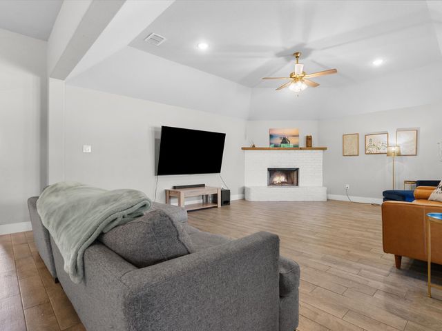 1515 Horseshoe Court, Justin, TX 76247