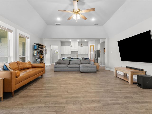 1515 Horseshoe Court, Justin, TX 76247