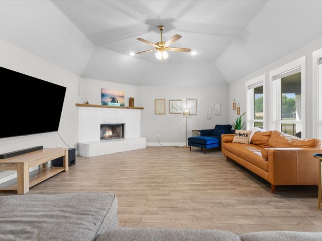 1515 Horseshoe Court, Justin, TX 76247