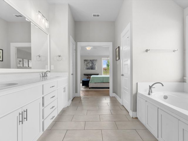 1515 Horseshoe Court, Justin, TX 76247