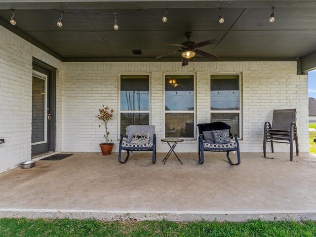 1515 Horseshoe Court, Justin, TX 76247