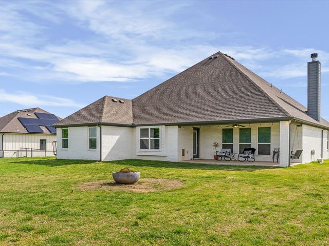 1515 Horseshoe Court, Justin, TX 76247