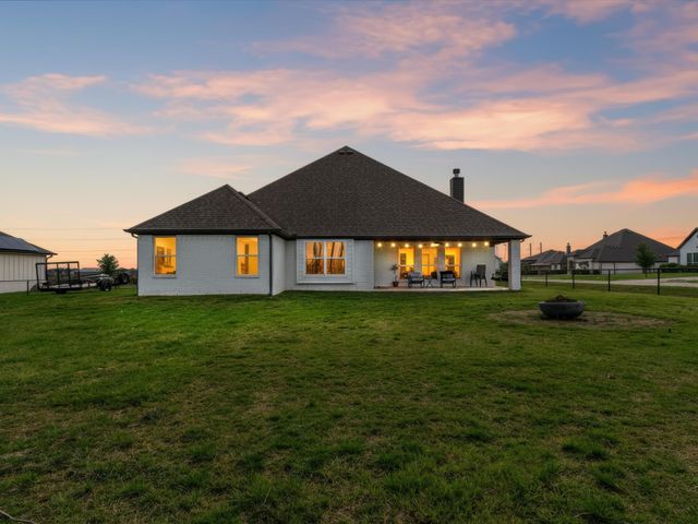 1515 Horseshoe Court, Justin, TX 76247