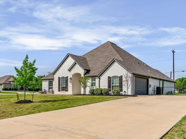1515 Horseshoe Court, Justin, TX 76247