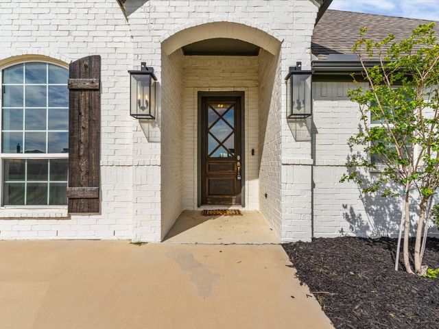 1515 Horseshoe Court, Justin, TX 76247