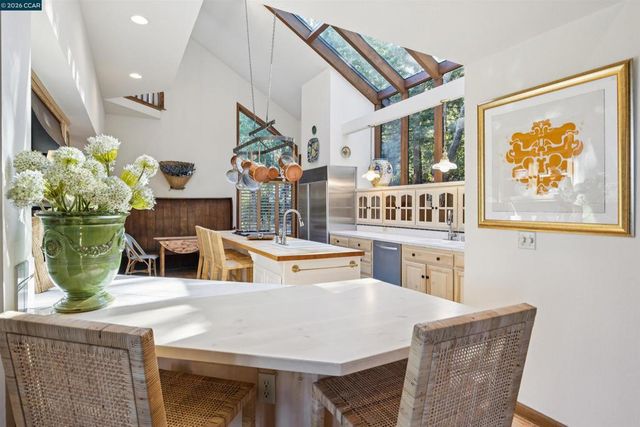 85 La Cuesta Rd., Orinda, CA 94563