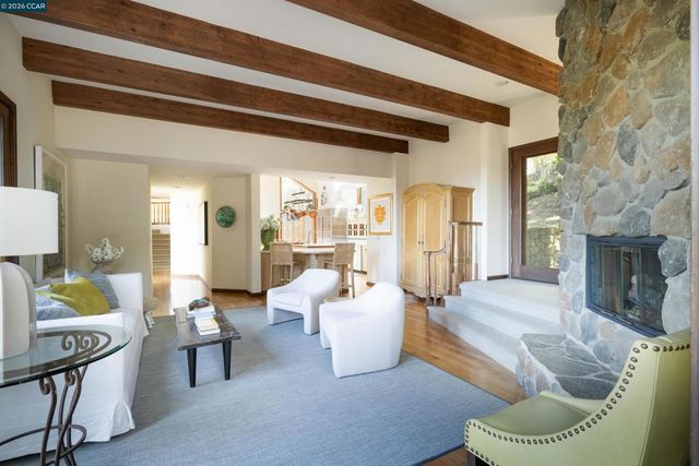 85 La Cuesta Rd., Orinda, CA 94563