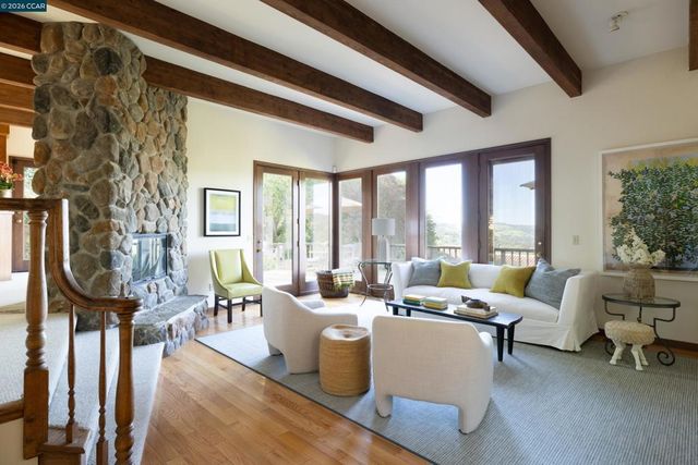 85 La Cuesta Rd., Orinda, CA 94563