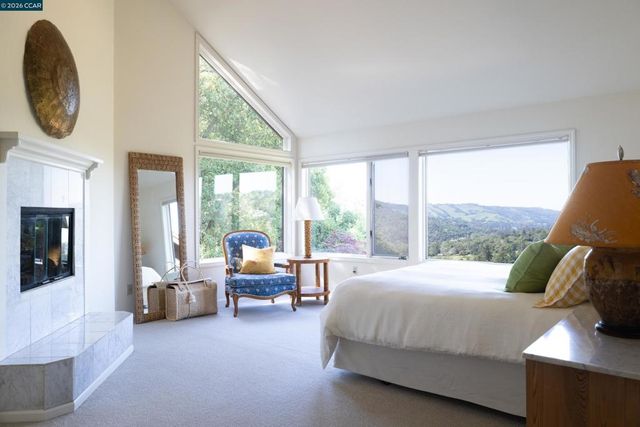 85 La Cuesta Rd., Orinda, CA 94563